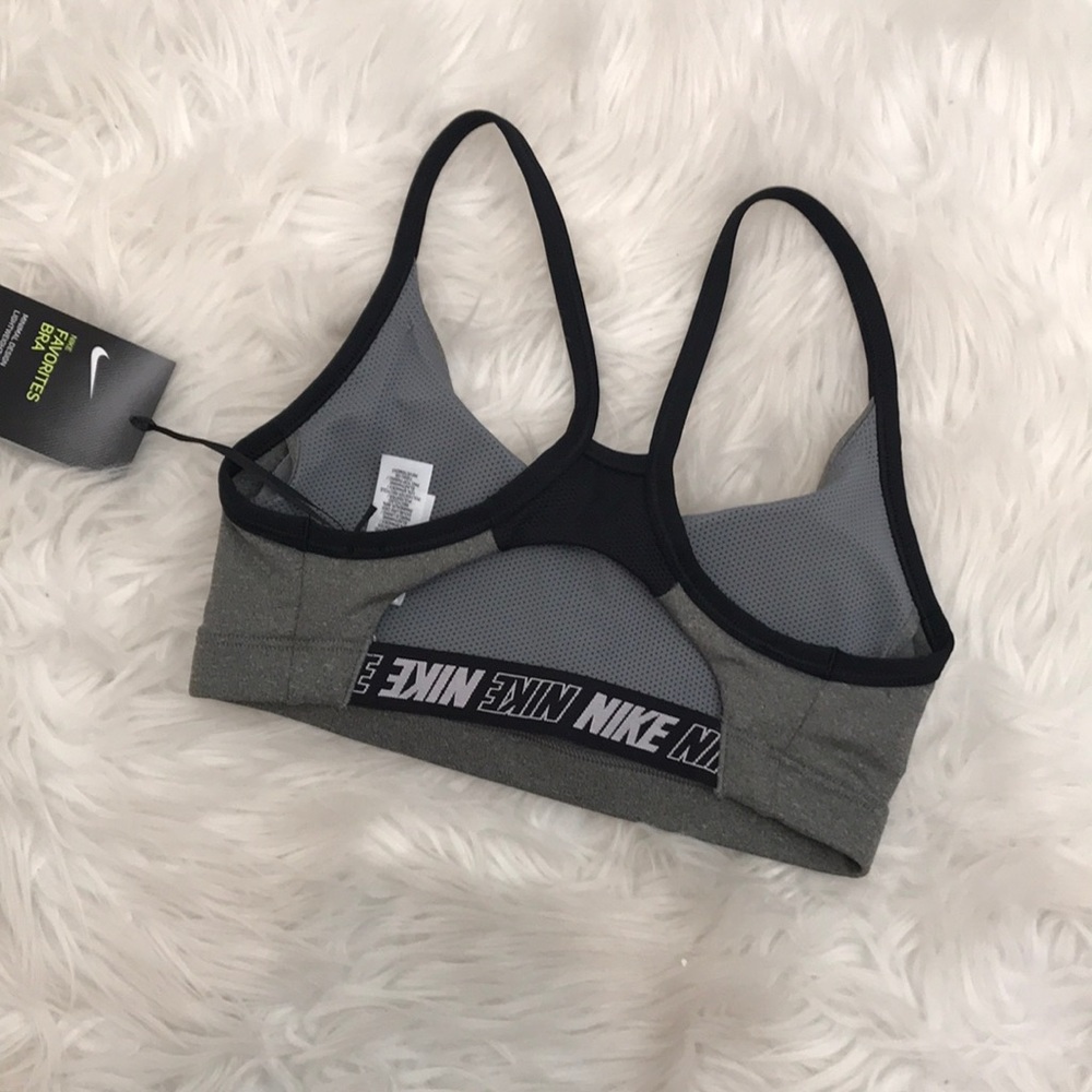 🌸 2 for $30 🌸 Nike Sports Bra - Picture 2 of 3